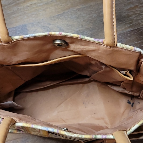 Longaberger purse with magnetic closure. - Picture 5 of 5